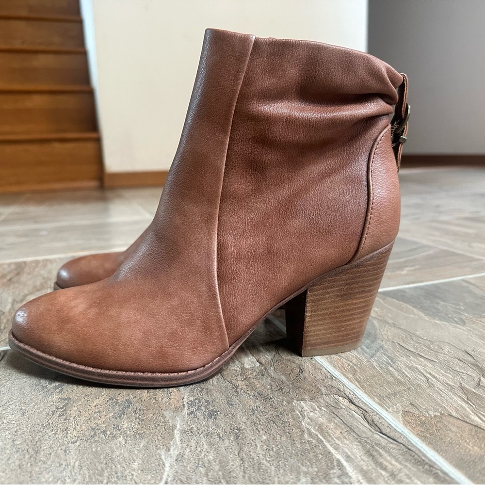 BareTraps Tan Ankle Boots